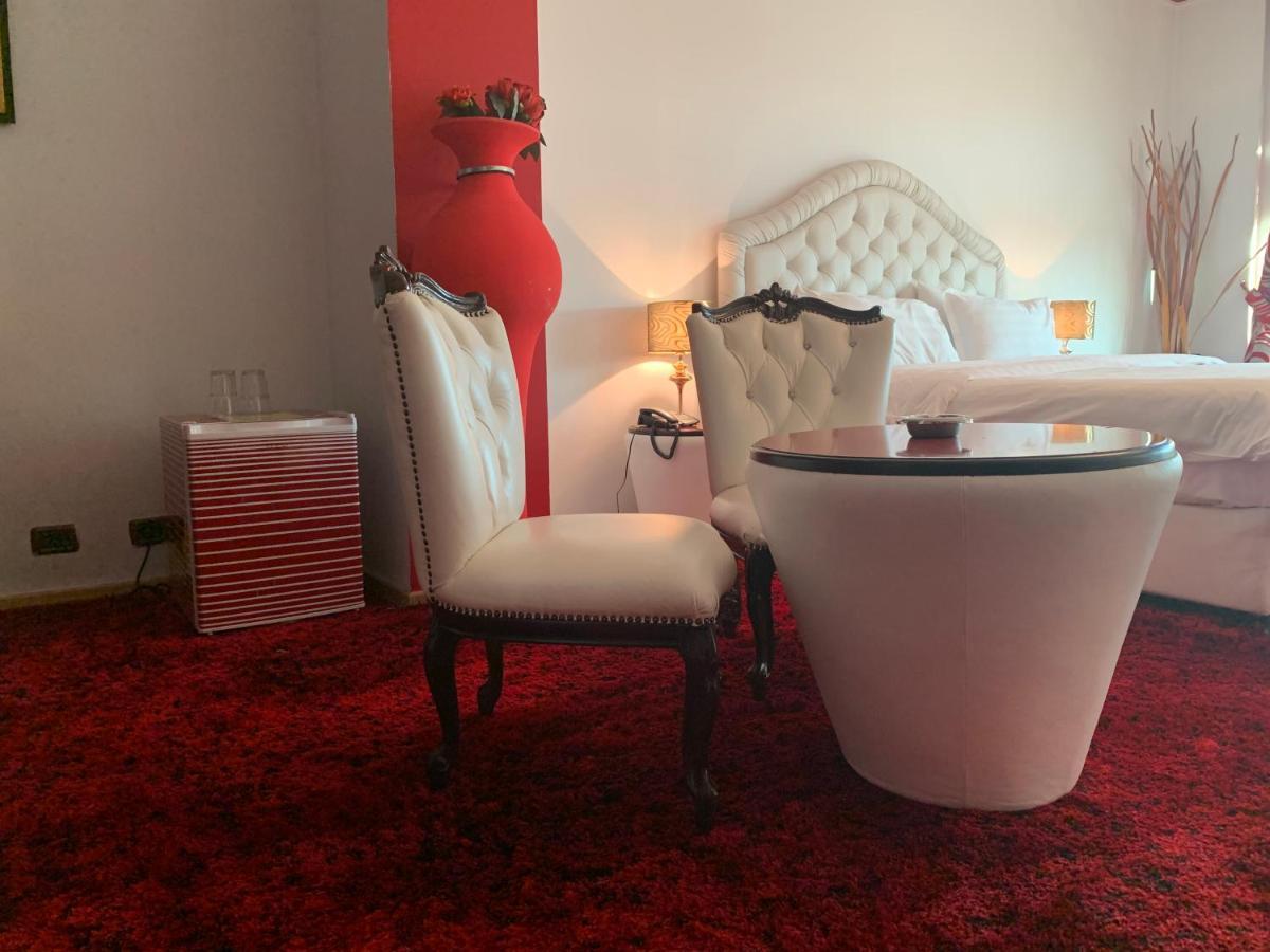 Hotel Rosa Blu Tirana Exteriör bild