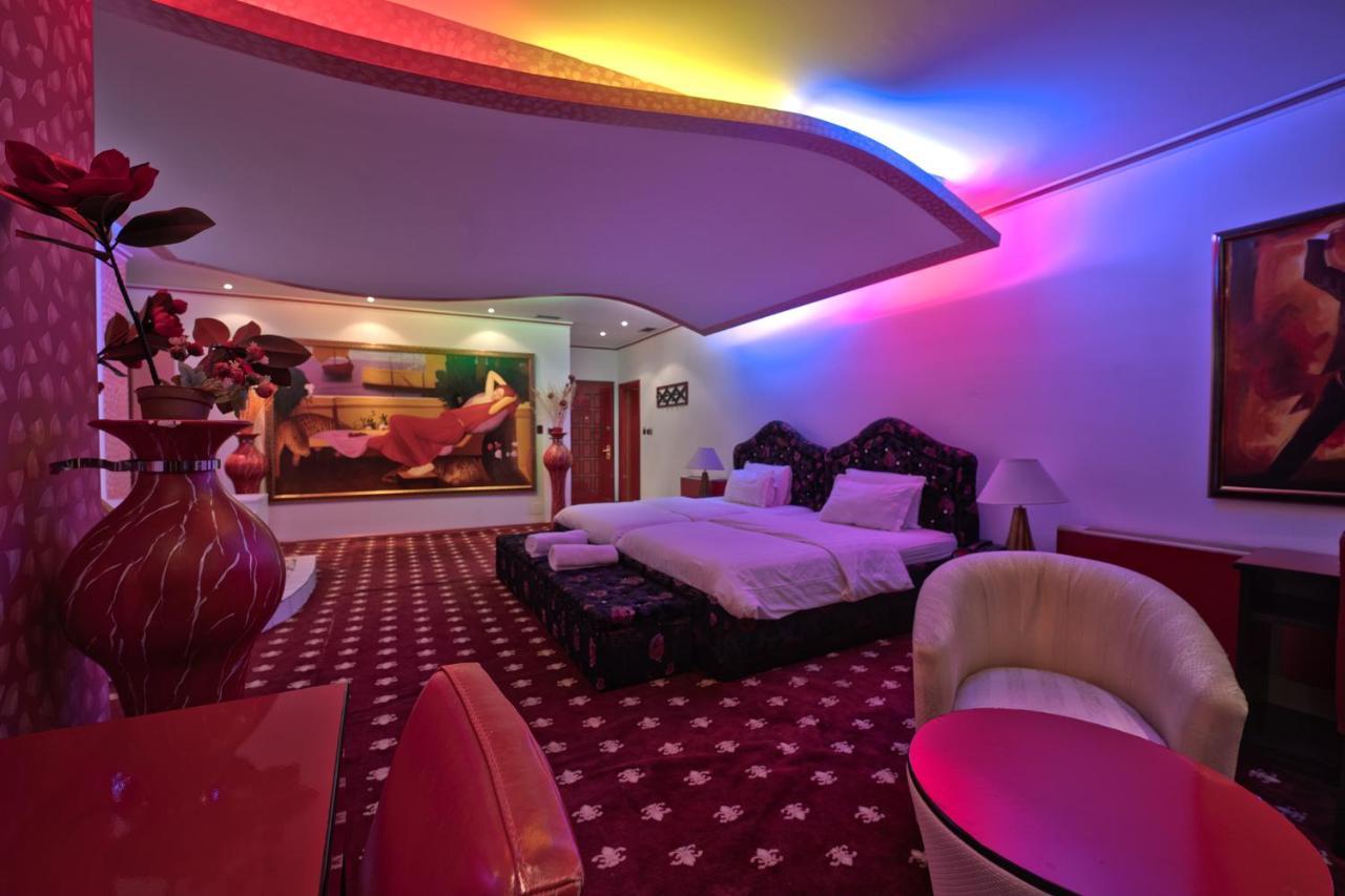 Hotel Rosa Blu Tirana Exteriör bild