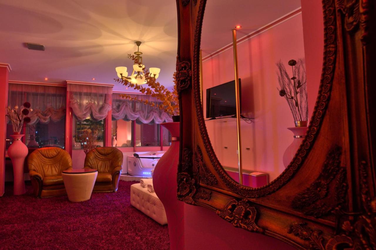 Hotel Rosa Blu Tirana Exteriör bild