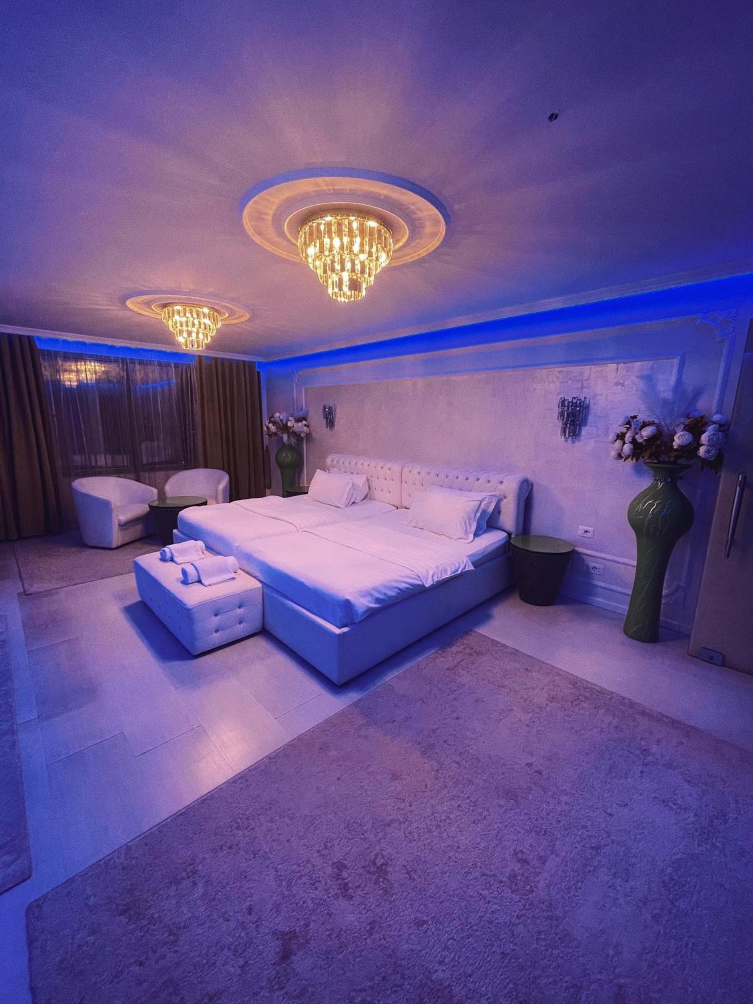 Hotel Rosa Blu Tirana Exteriör bild