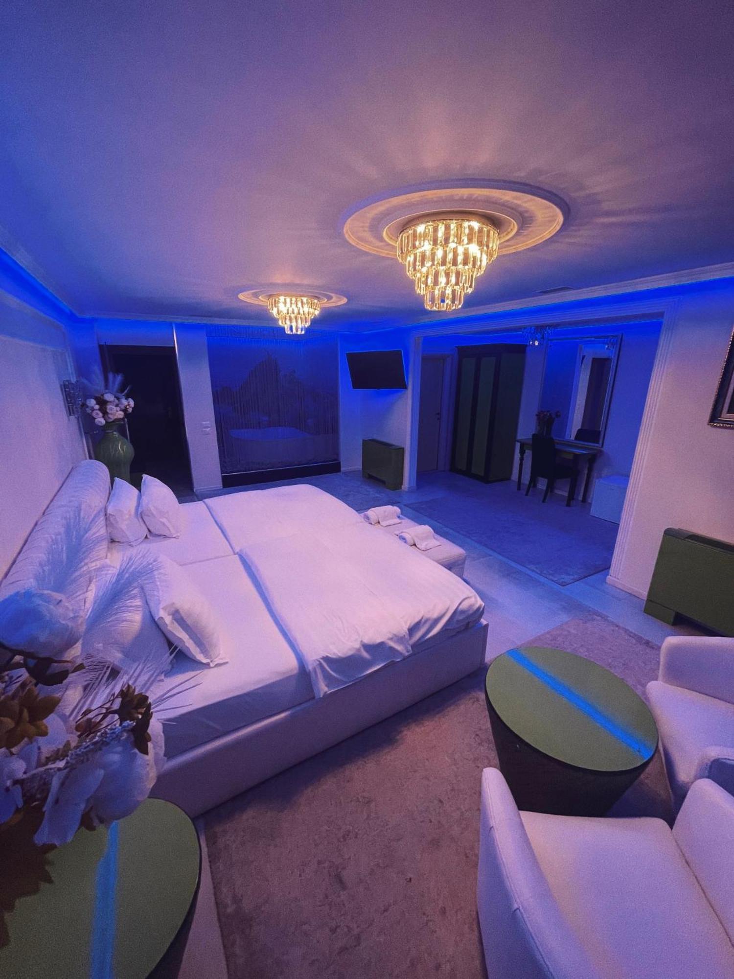 Hotel Rosa Blu Tirana Exteriör bild