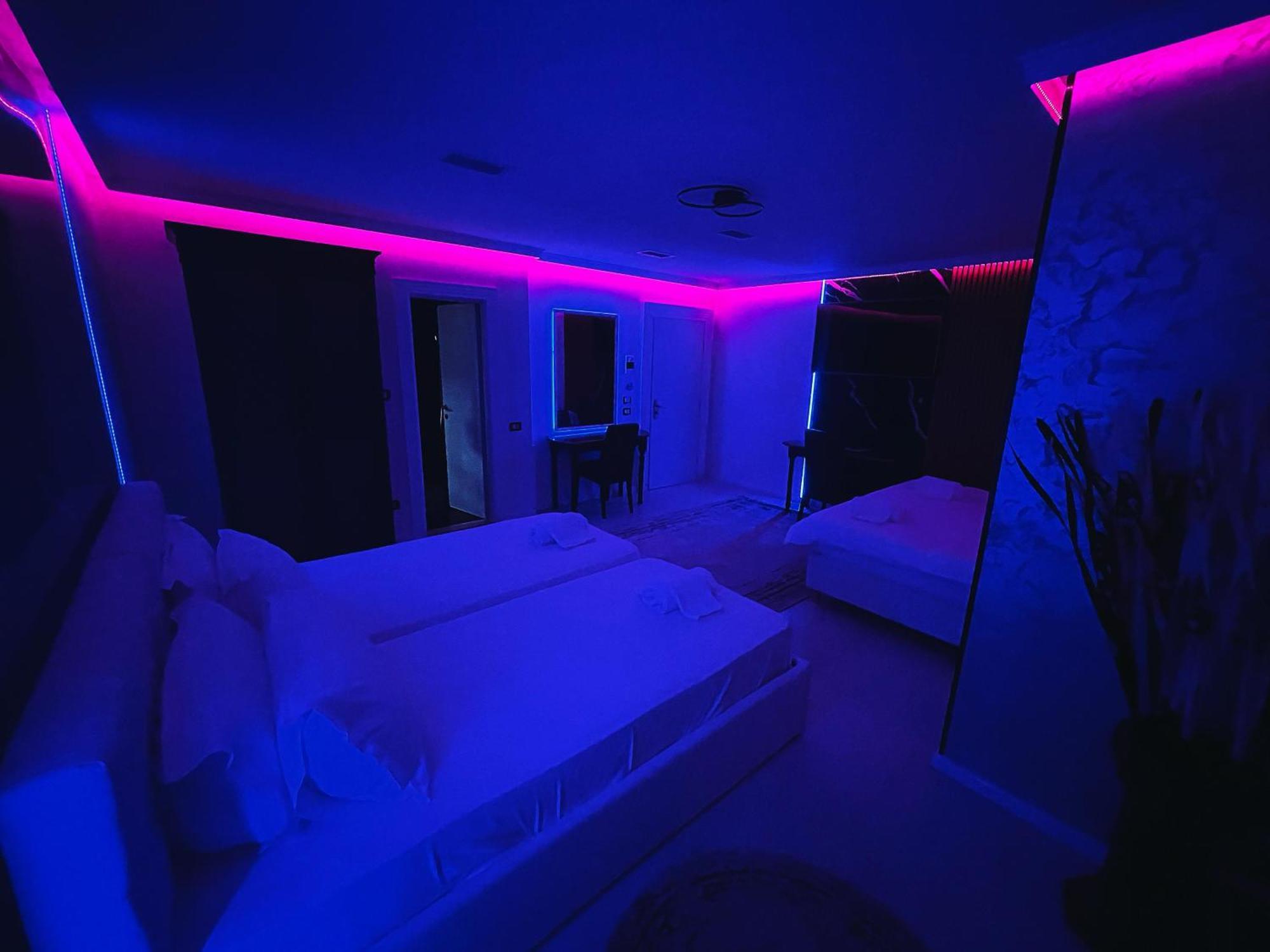 Hotel Rosa Blu Tirana Exteriör bild