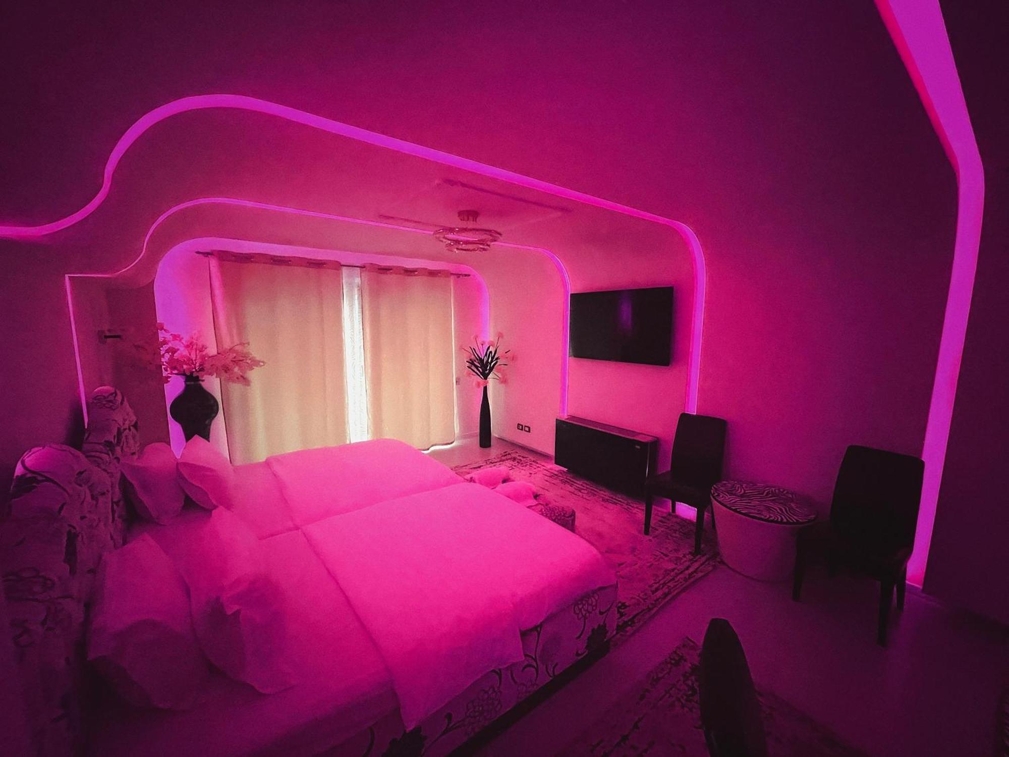 Hotel Rosa Blu Tirana Exteriör bild